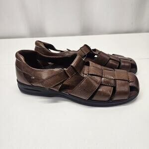 Cobbie Cuddlers Sandals leather Hook Loop Closed Toe Size 10.5 W Brown NWT